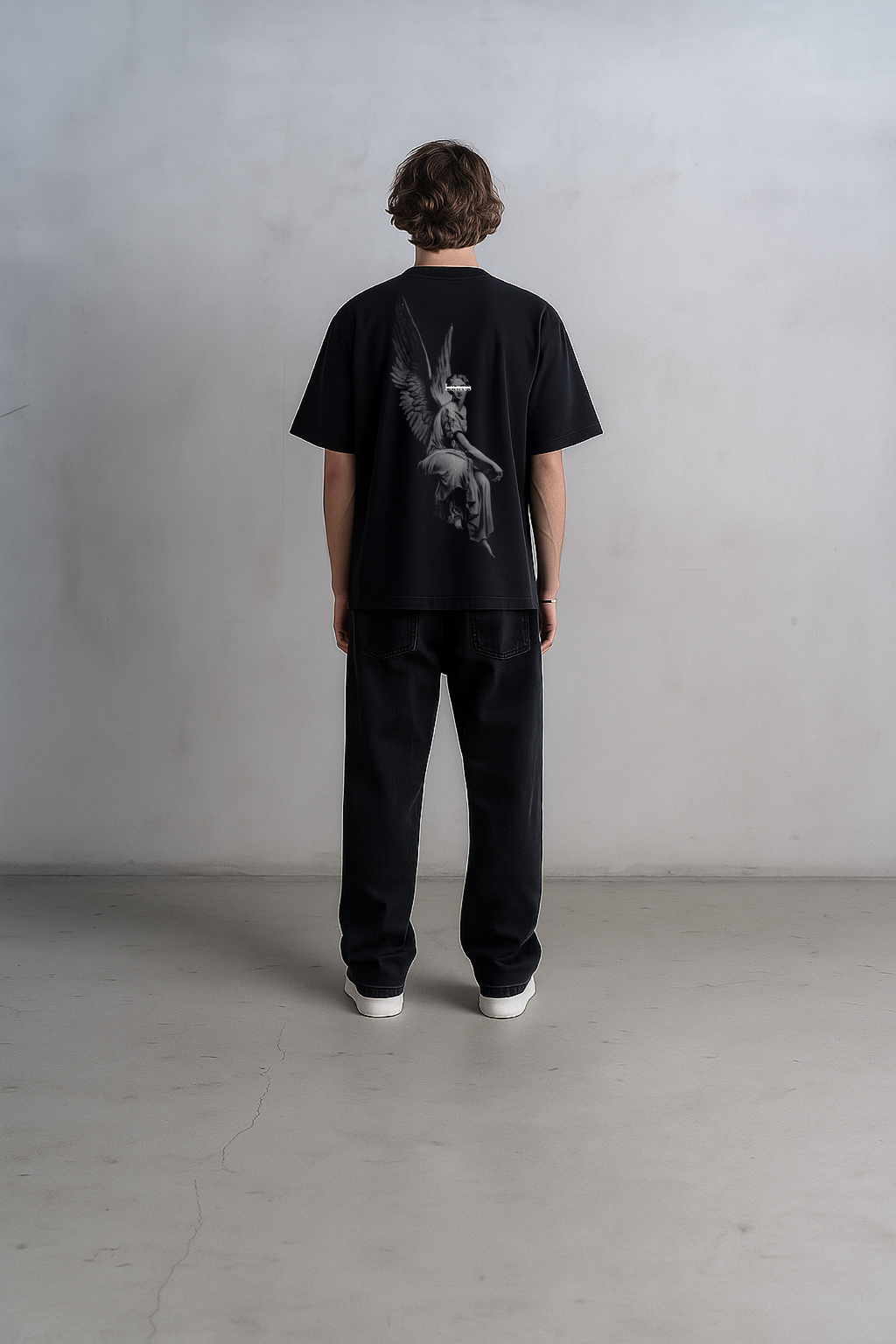 Luctus Tee.